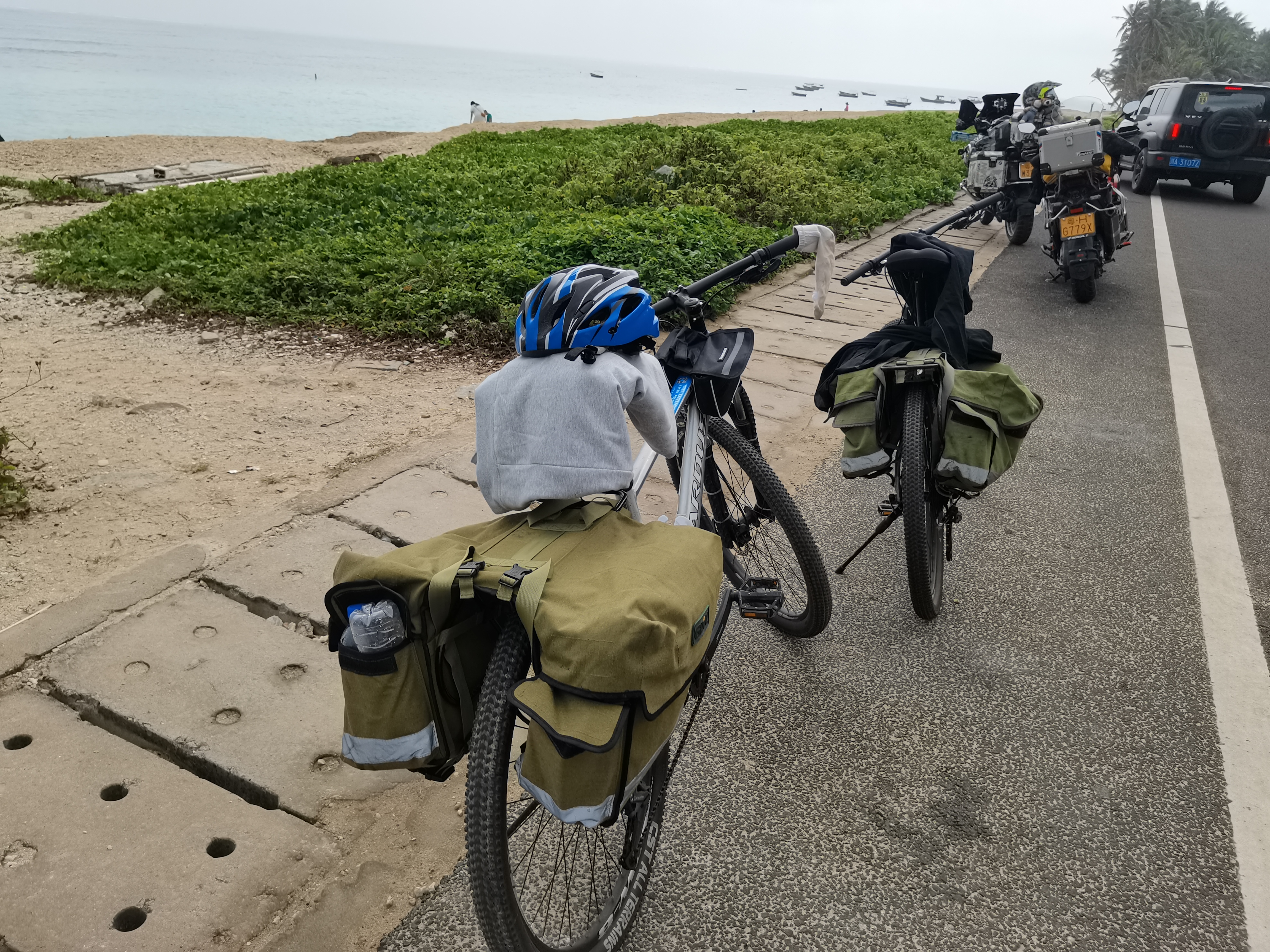 Cycling around Hainan